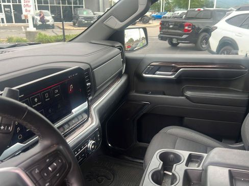 Used 2024 GMC Sierra 1500 Elevation AWD/4WD image 18