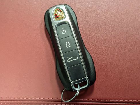 Used 2023 Porsche 911 Targa 4S w/ Premium Package AWD/4WD image 45