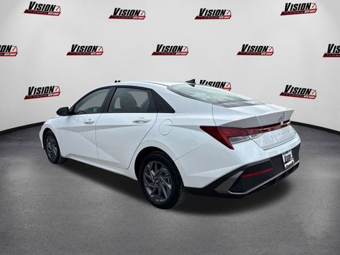 New 2025 Hyundai Elantra Blue image 7