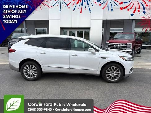 Used 2018 Buick Enclave Premium w/ Experience Buick Package AWD/4WD image 4