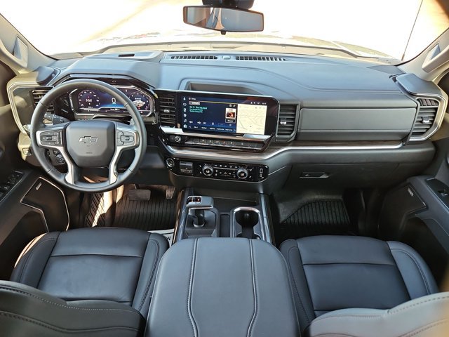 Used 2025 Chevrolet Silverado 1500 RST AWD/4WD image 18