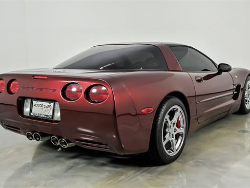 Used 2003 Chevrolet Corvette Coupe w/ Preferred Equipment Group RWD image 9