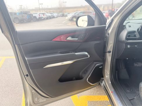 New 2026 Chevrolet Traverse Z71 w/ Enhanced Driving Package image 12