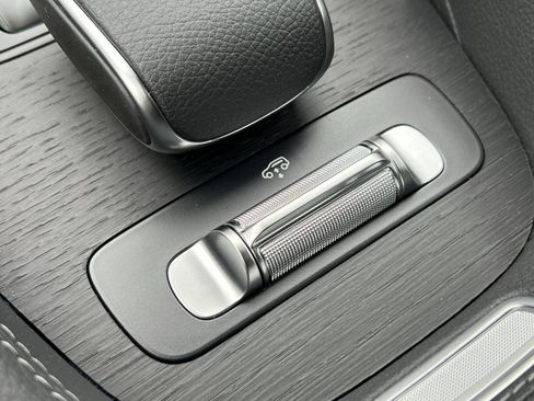 New 2026 Mercedes-Benz GLS 450 4MATIC image 35