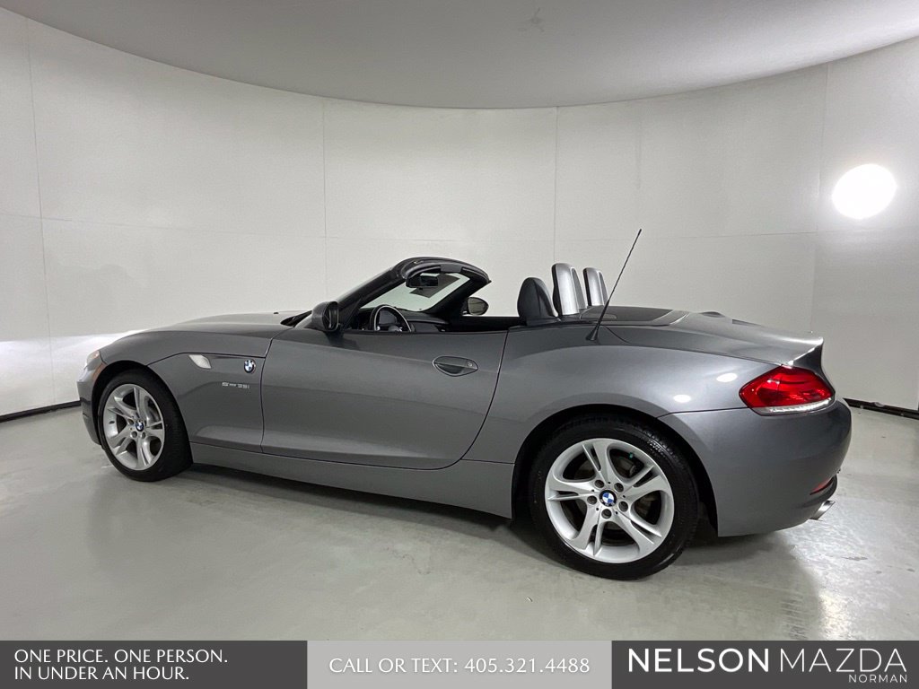 Used 2011 BMW Z4 sDrive35i RWD image 11