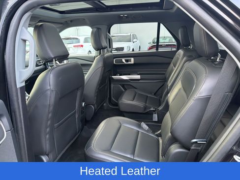 Used 2022 Ford Explorer XLT w/ Equipment Group 202A image 18
