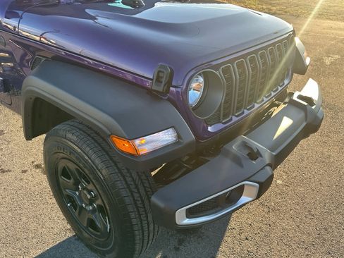 New 2026 Jeep Gladiator Sport image 11