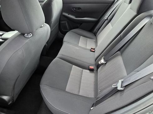Used 2025 Nissan Sentra SV FWD image 9
