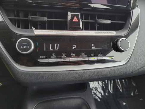 Certified 2024 Toyota Corolla LE FWD image 30