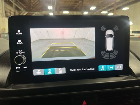 Used 2025 Honda Pilot Touring image 33
