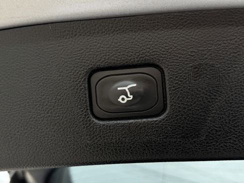 Certified 2022 Ford Edge ST image 9