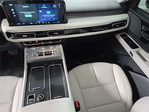 New 2026 Lincoln Aviator 2WD image 16