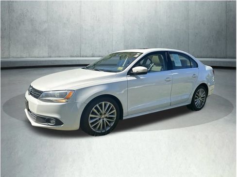 Used 2014 Volkswagen Jetta SEL FWD image 1