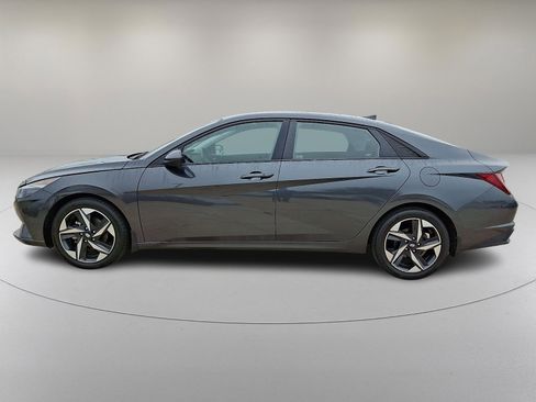 Used 2023 Hyundai Elantra SEL w/ Convenience Package FWD image 6