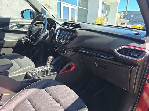 Used 2023 Chevrolet TrailBlazer RS w/ Convenience Package image 29