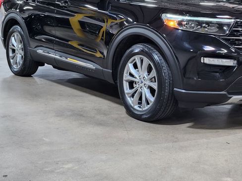 Used 2020 Ford Explorer XLT w/ Equipment Group 202A image 16