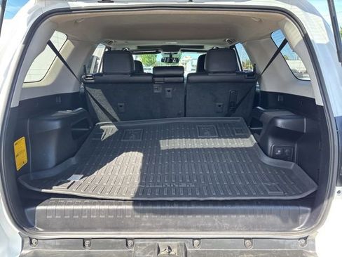 Used 2018 Toyota 4Runner SR5 Premium w/ Wilderness Package AWD/4WD image 13