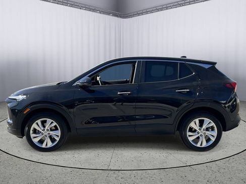 Used 2025 Buick Encore GX Preferred w/ Comfort Package FWD image 3