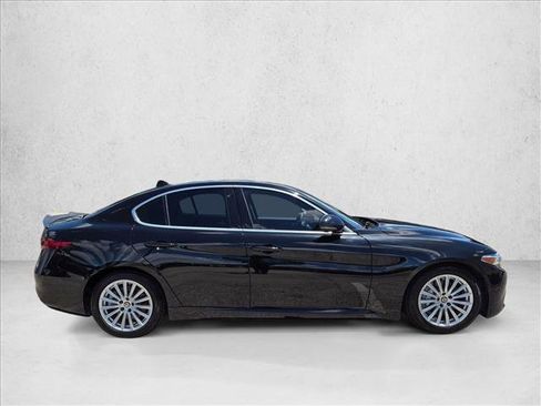 Used 2021 Alfa Romeo Giulia Sprint w/ Active Assist 1 Package RWD image 4