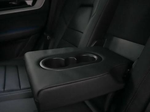 New 2026 Porsche Cayenne image 19