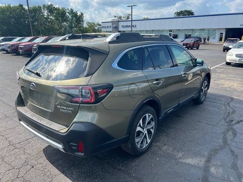 Used 2021 Subaru Outback Touring AWD/4WD image 3