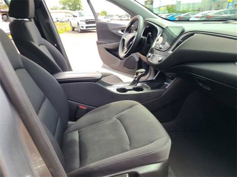 Used 2023 Chevrolet Malibu LT image 17
