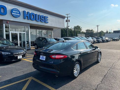 Used 2014 Ford Fusion SE FWD image 10