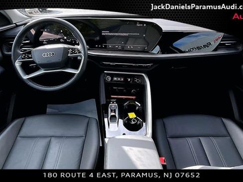 Used 2025 Audi Q5 Premium w/ Convenience Package AWD/4WD image 13