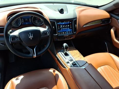 Used 2018 Maserati Levante S GranLusso AWD/4WD image 20