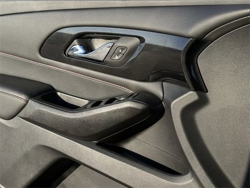 Used 2023 Chevrolet Traverse RS image 26