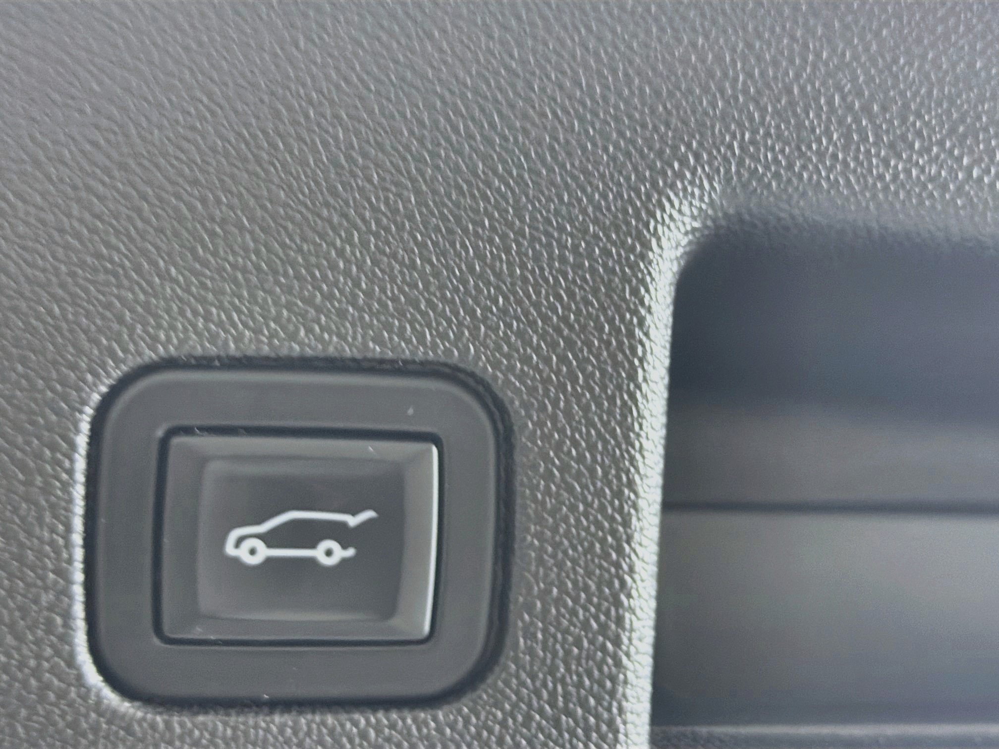 Used 2022 Chevrolet Equinox LT FWD image 28