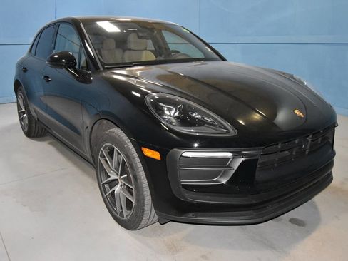 Used 2023 Porsche Macan Turbo AWD/4WD image 25