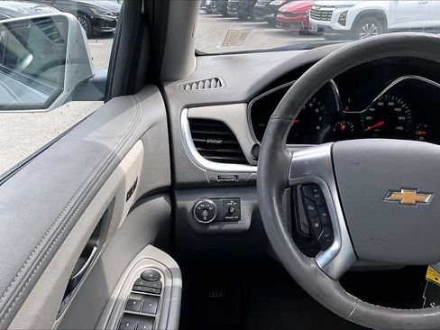 Used 2017 Chevrolet Traverse Premier AWD/4WD image 17