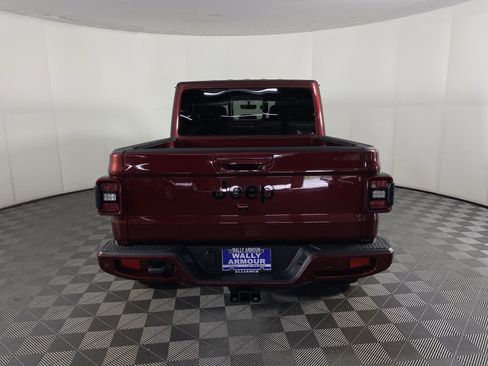 Used 2021 Jeep Gladiator Overland AWD/4WD image 9