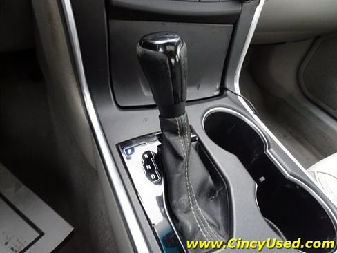 Used 2017 Toyota Camry XLE w/ Moonroof Package FWD image 17
