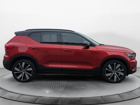 Used 2022 Volvo XC40 P8 Recharge Ultimate image 6
