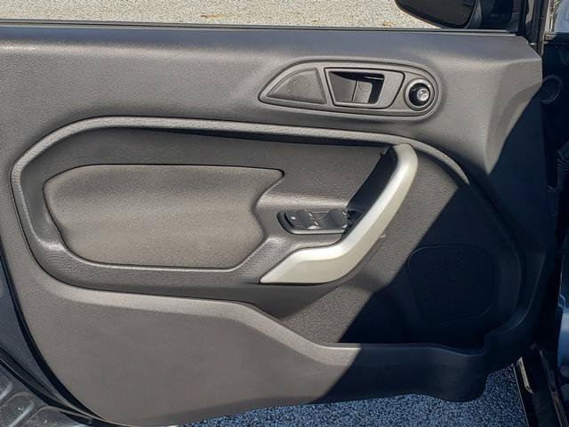 Used 2011 Ford Fiesta SE w/ 203A Rapid Spec Order Code FWD image 12