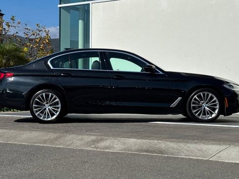Used 2021 BMW 530i w/ Convenience Package image 2