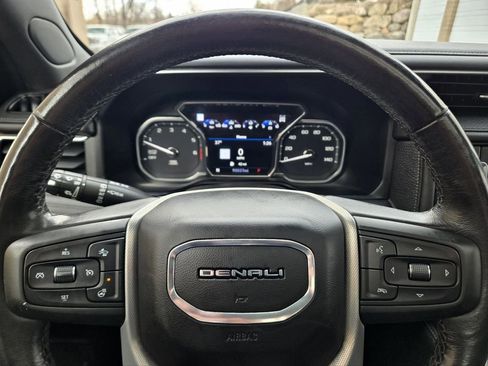 Used 2021 GMC Yukon Denali w/ Denali Premium Package image 25