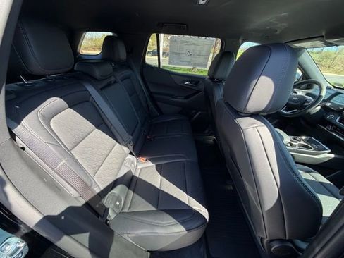 New 2026 Chevrolet Equinox LT w/ Convenience Package II AWD/4WD image 36