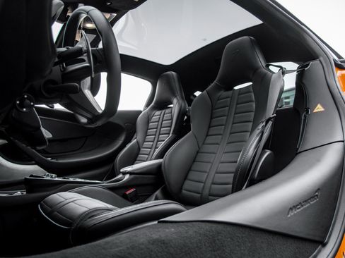 Used 2025 McLaren GTS image 25