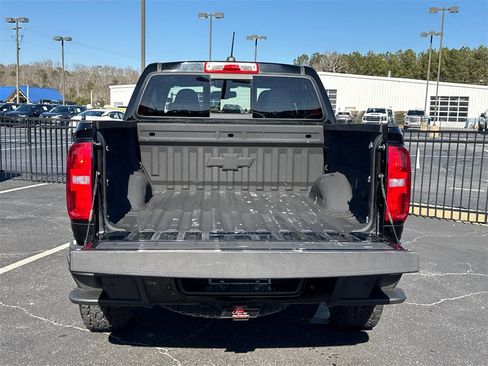 Used 2019 Chevrolet Colorado Z71 w/ Z71 Midnight Edition image 19
