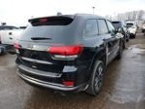 Used 2018 Jeep Grand Cherokee Overland image 3