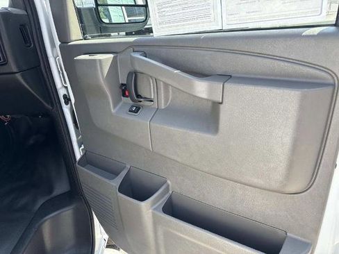 Used 2024 Chevrolet Express 2500 w/ Driver Convenience Package RWD image 15