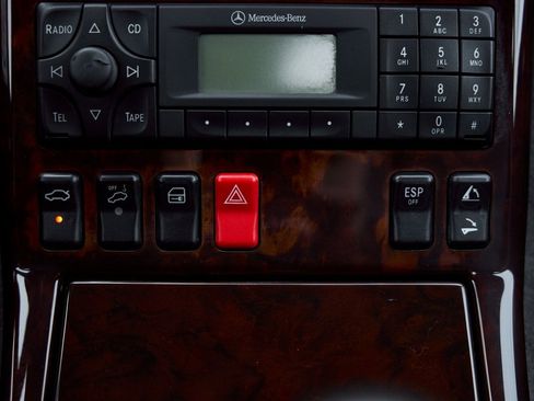 Used 2002 Mercedes-Benz SL 500 w/ SL2 Option Pkg image 62