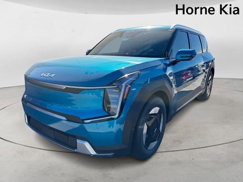 New 2026 Kia EV9 Wind image 7