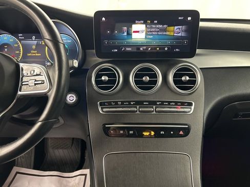 Used 2021 Mercedes-Benz GLC 300 4MATIC w/ Multimedia Package image 21