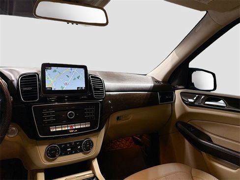 Used 2018 Mercedes-Benz GLE 350 4MATIC image 25