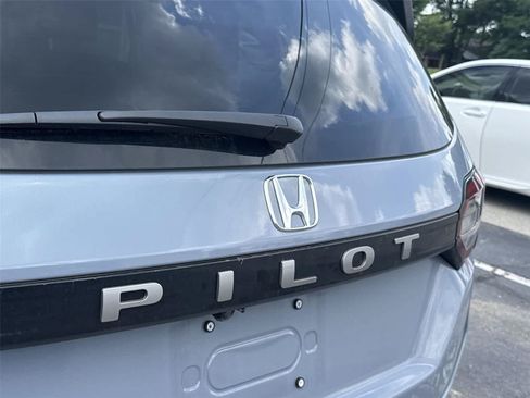 Used 2026 Honda Pilot EX-L image 11