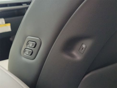 New 2026 Hyundai Ioniq 9 Calligraphy image 13